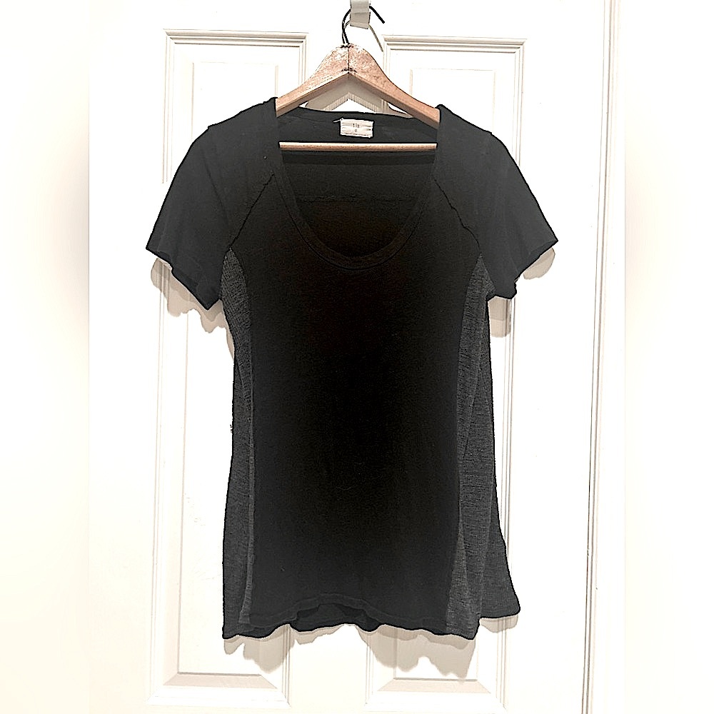 T.La Anthropologie Multi Media Short Sleeve Tee. Small. Black & Gray.